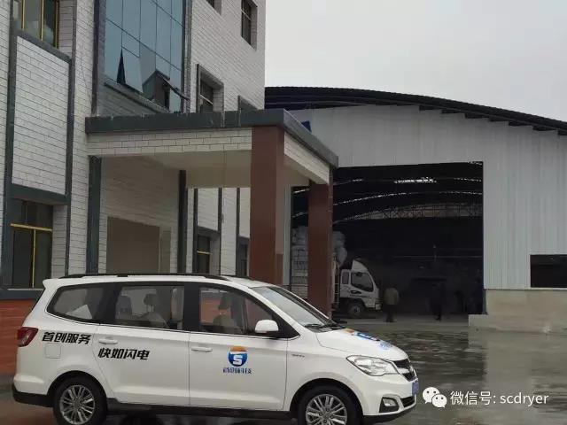 1496652526533086.jpg 2-1612261A22R42.jpg