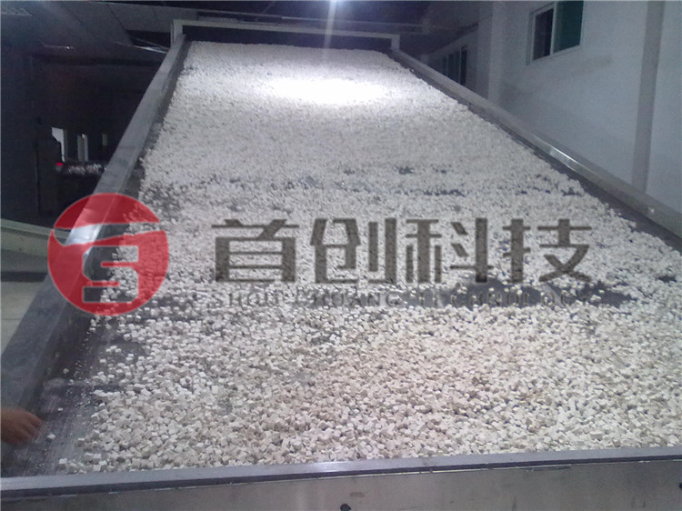 连续式土茯苓烘干机厂家.jpg 连续式土茯苓烘干机厂家.jpg